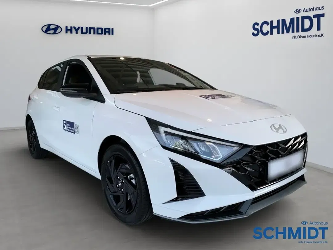 Hyundai i20 - Thumbnail 2