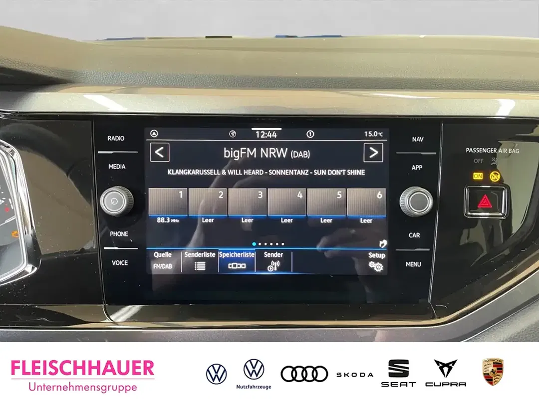 Volkswagen Polo - Thumbnail 14
