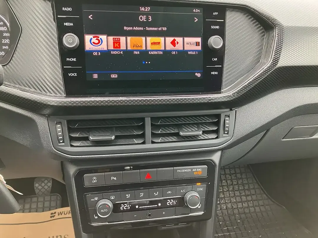 Volkswagen T-Cross - Thumbnail 15