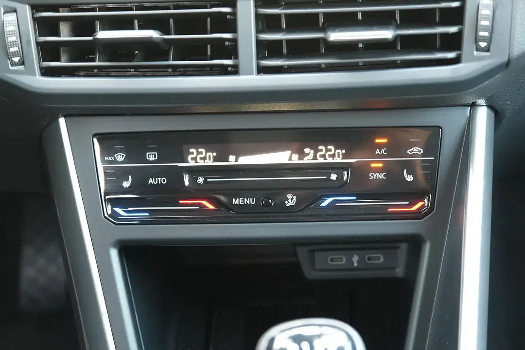 Volkswagen Polo - Thumbnail 13