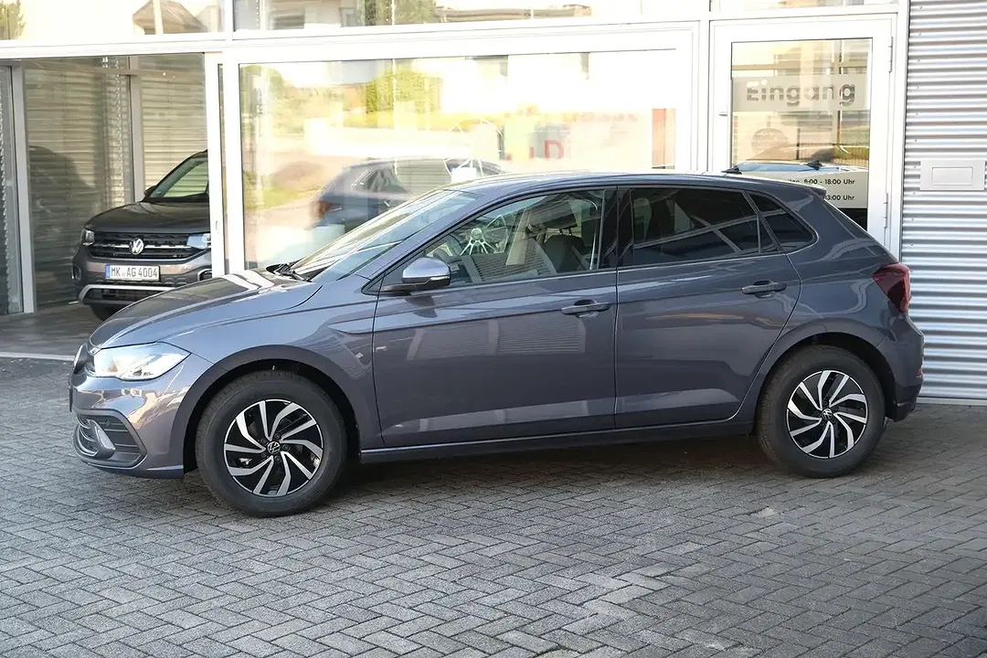 Volkswagen Polo - Thumbnail 2
