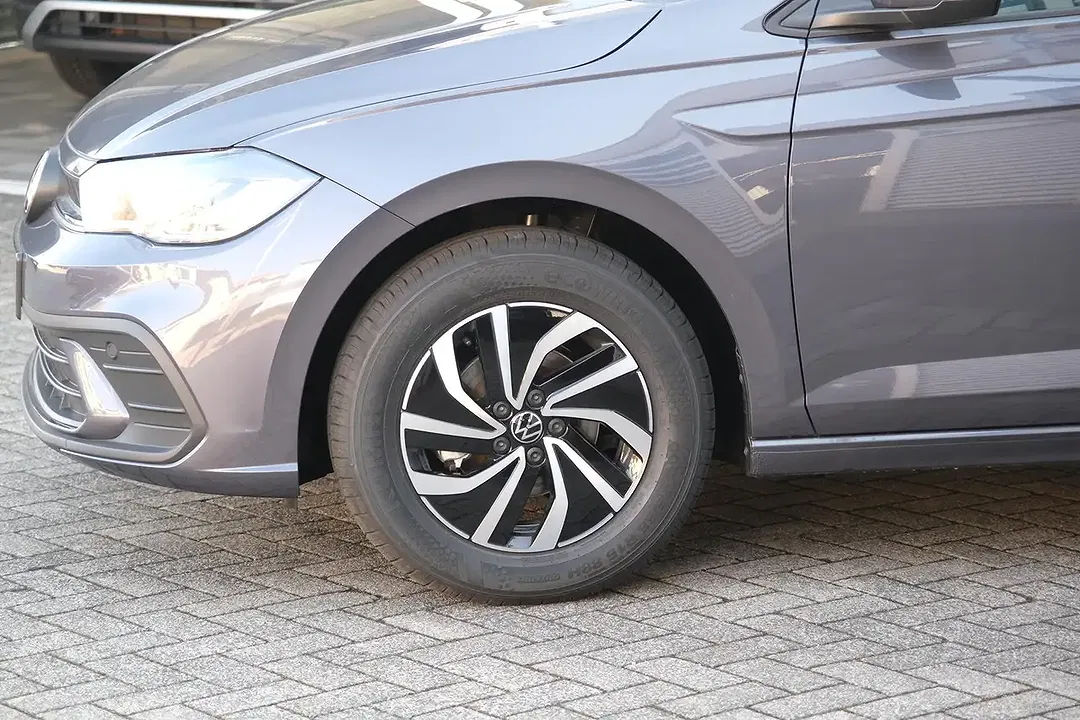 Volkswagen Polo - Thumbnail 3