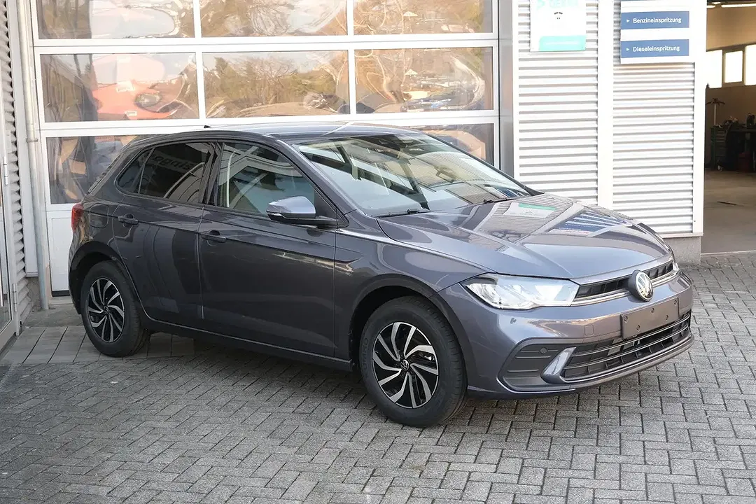 Volkswagen Polo - Thumbnail 4