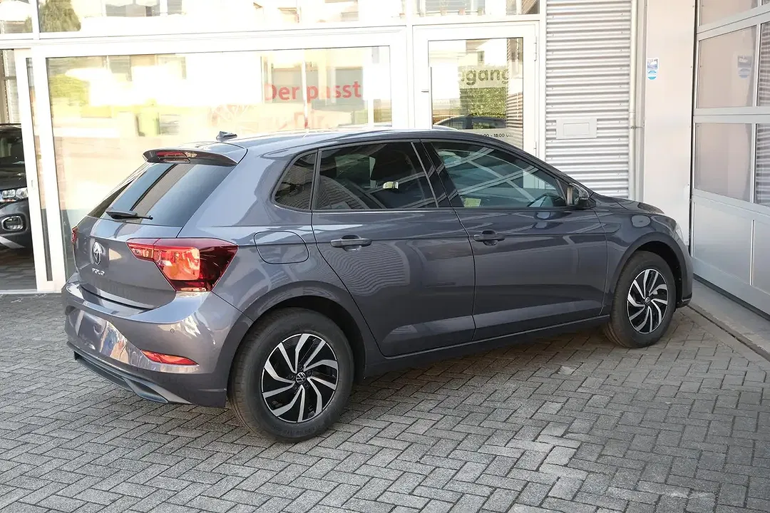 Volkswagen Polo - Thumbnail 6