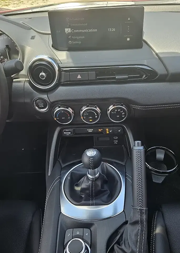 Mazda MX-5 - Thumbnail 11