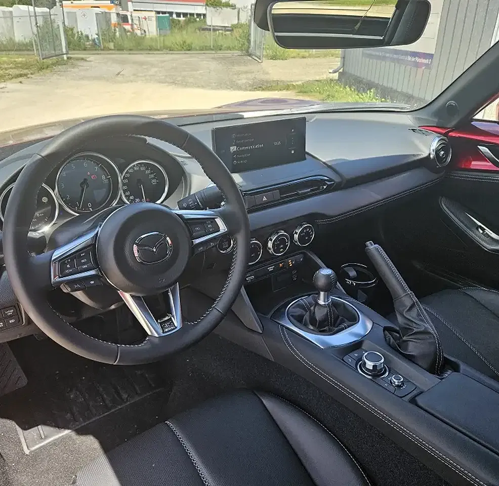 Mazda MX-5 - Thumbnail 6
