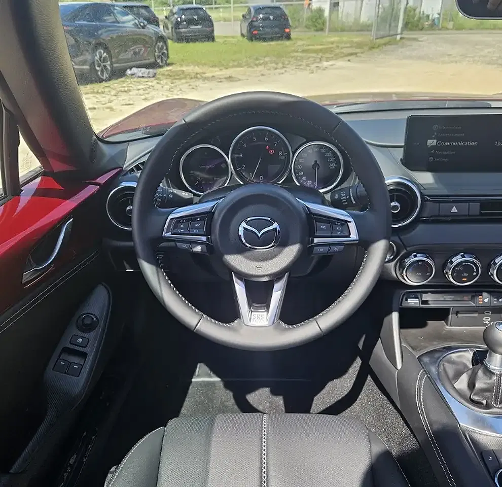 Mazda MX-5 - Thumbnail 8