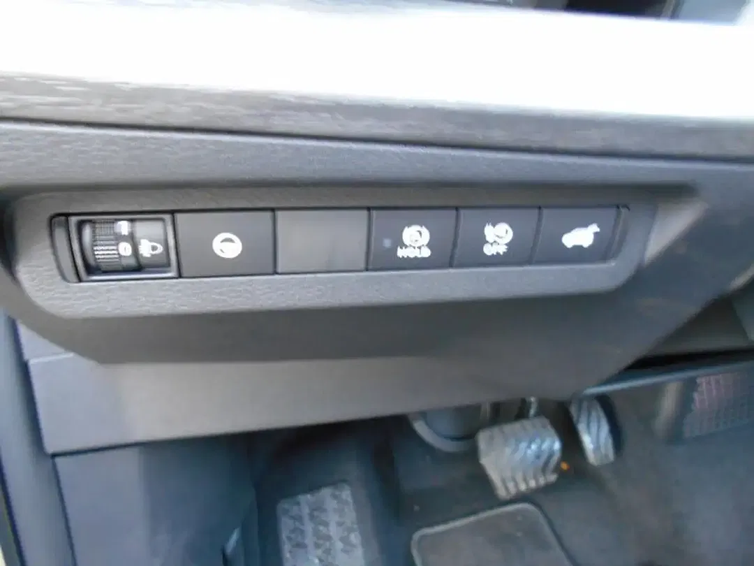 Nissan Ariya - Thumbnail 11
