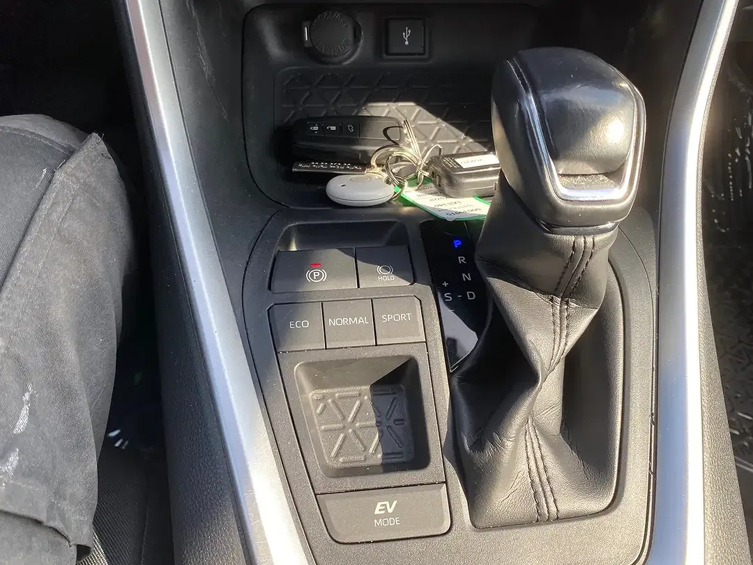 Toyota RAV 4 - Thumbnail 12