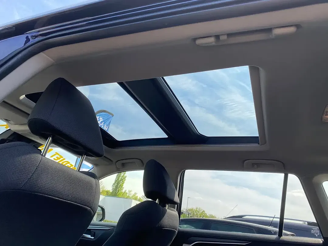 Toyota RAV 4 - Thumbnail 6