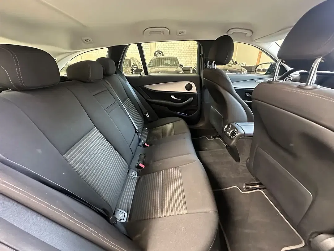 Mercedes-Benz E 300 - Thumbnail 8