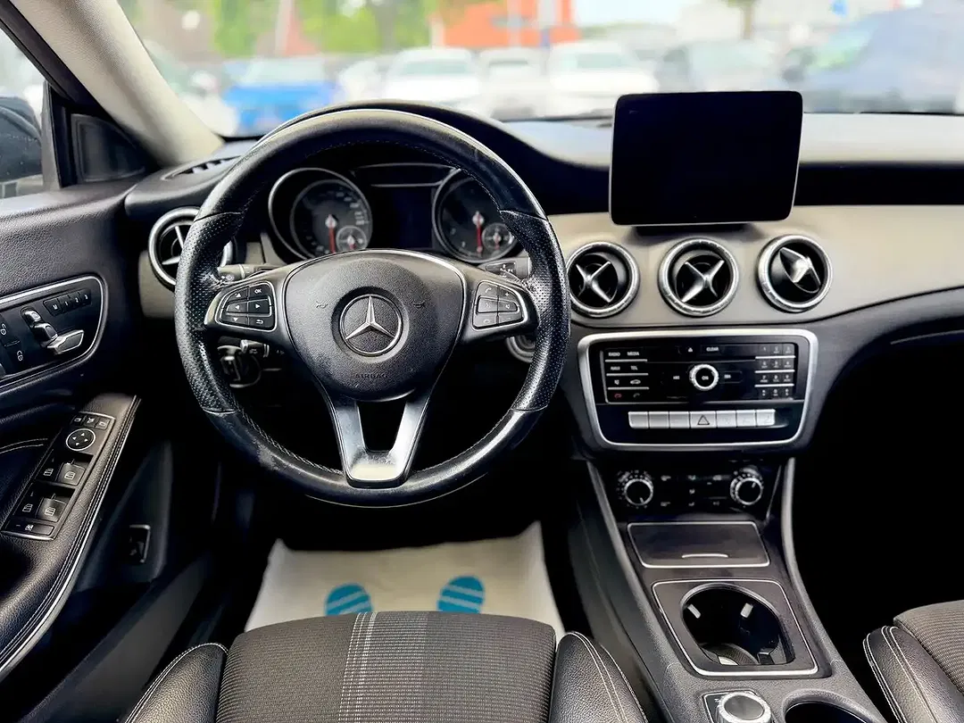 Mercedes-Benz CLA 180 - Thumbnail 6