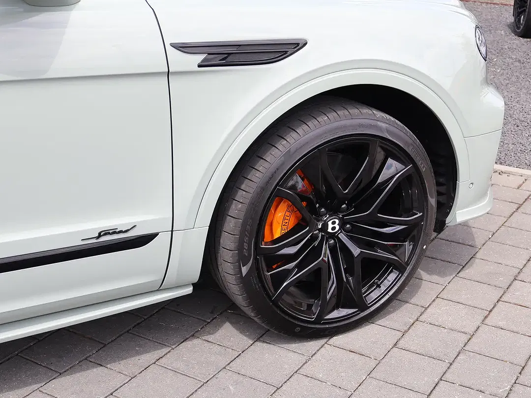 Bentley Bentayga - Thumbnail 11