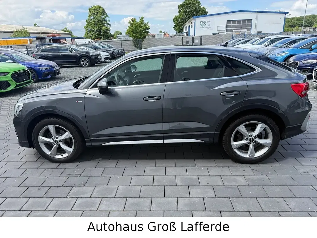 Audi Q3 - Thumbnail 5