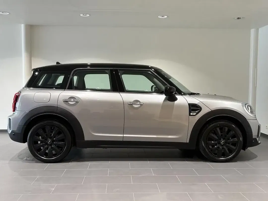 MINI Cooper Countryman - Thumbnail 3
