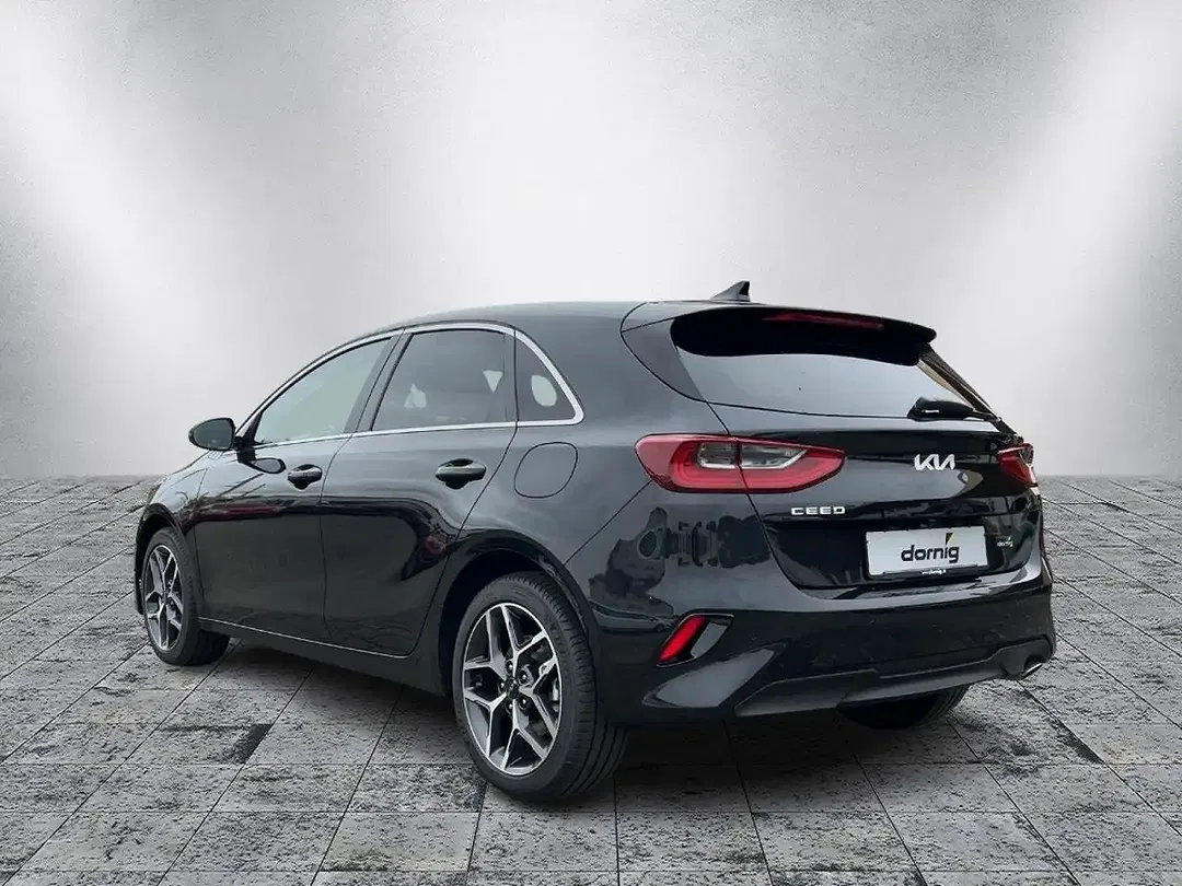 Kia Ceed / cee'd - Thumbnail 2