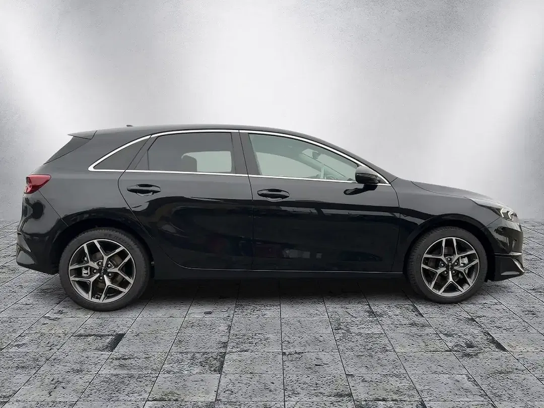 Kia Ceed / cee'd - Thumbnail 4