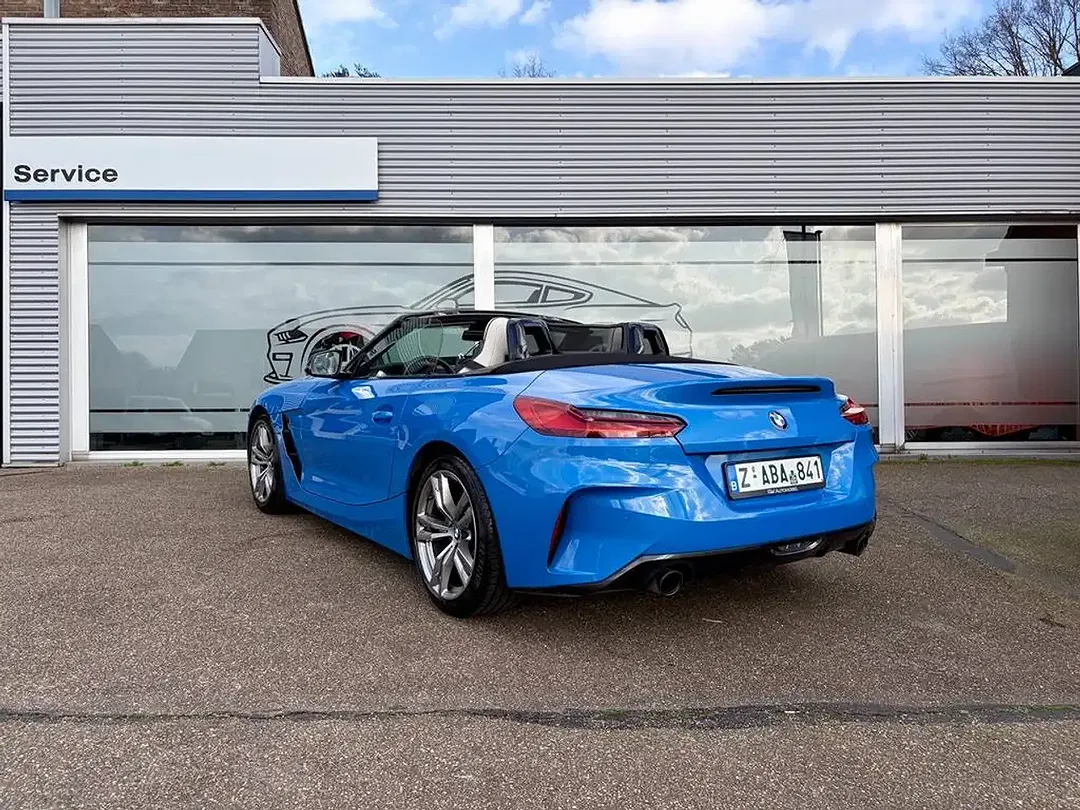 BMW Z4 - Thumbnail 3