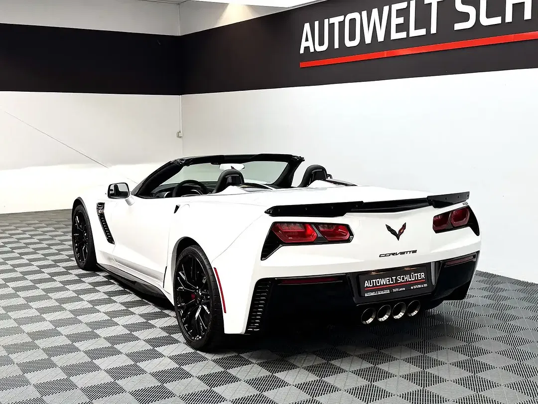 Corvette Z06 - Thumbnail 2