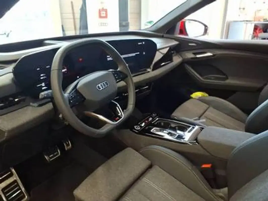Audi Q6 e-tron - Thumbnail 4