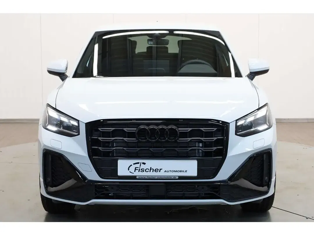 Audi Q2 - Thumbnail 2