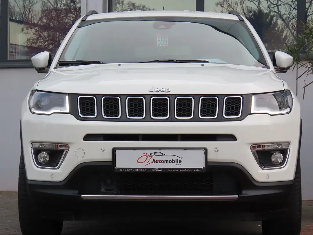 Jeep Compass - Thumbnail 2
