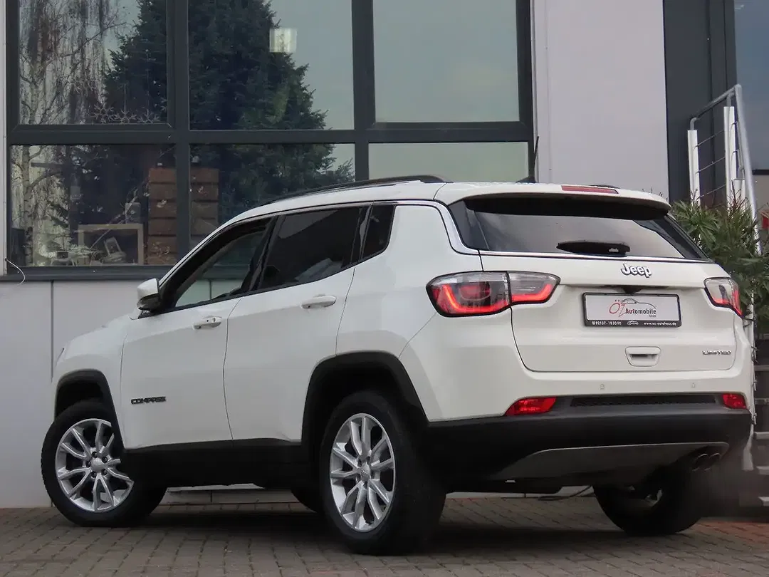 Jeep Compass - Thumbnail 9