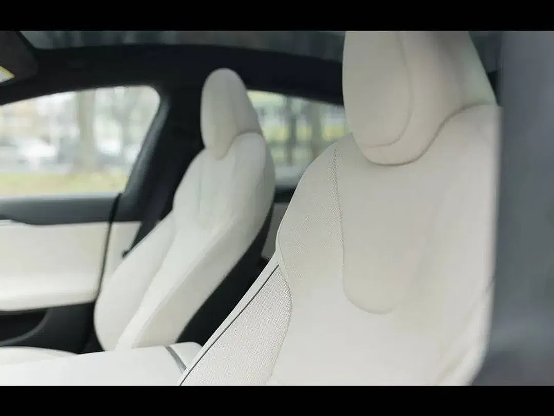 Tesla Model S - Thumbnail 13