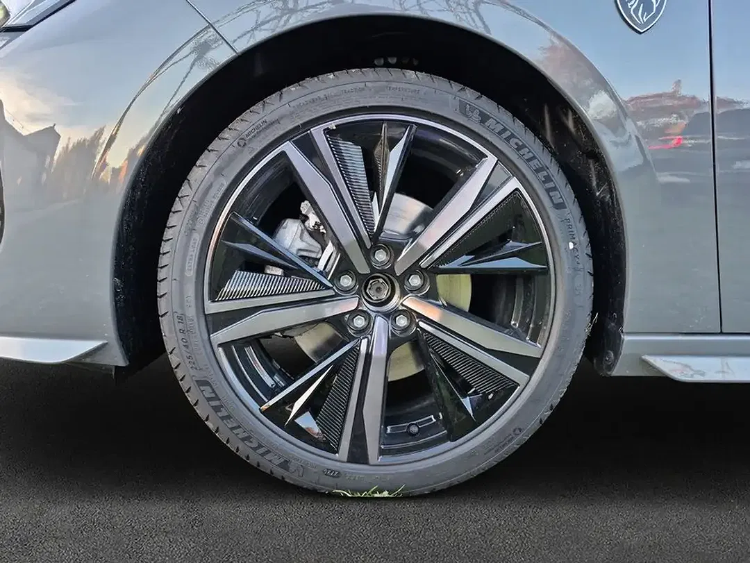 Peugeot 308 - Thumbnail 6