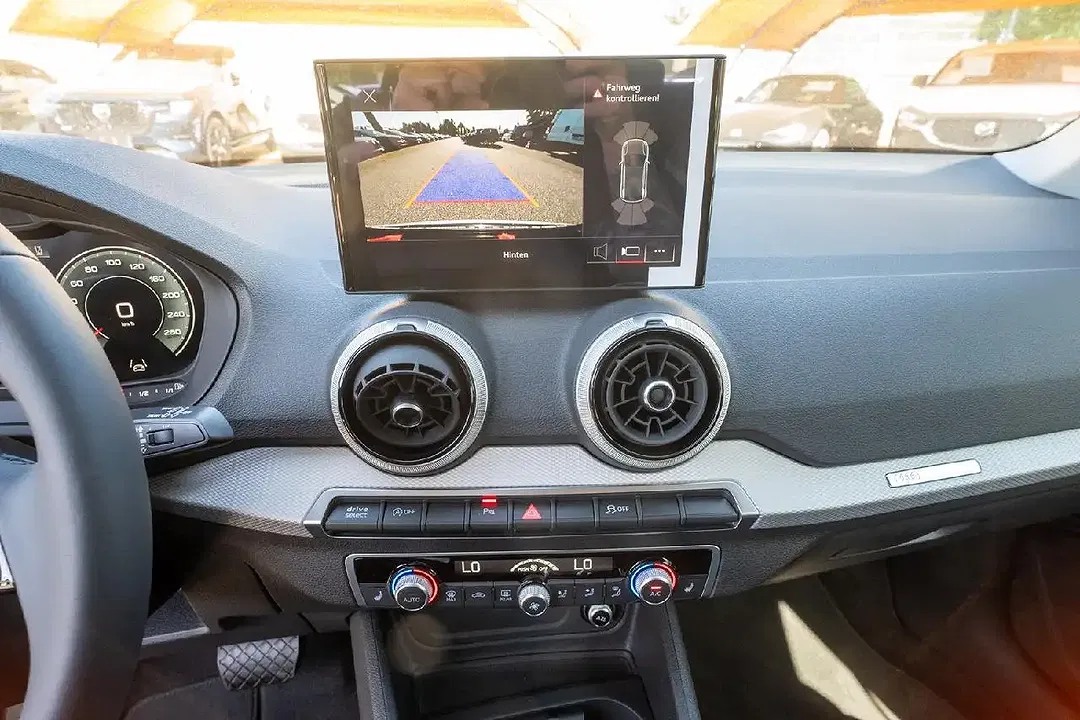 Audi Q2 - Thumbnail 14