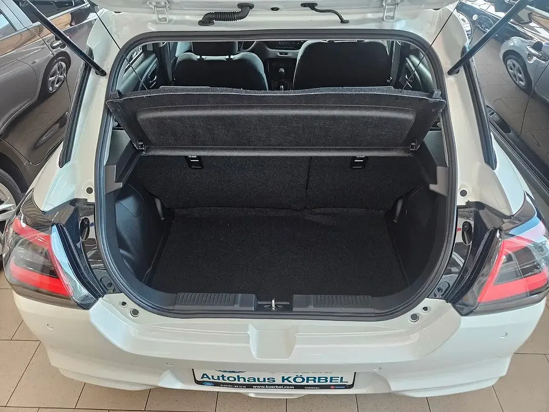 Suzuki Swift - Thumbnail 7