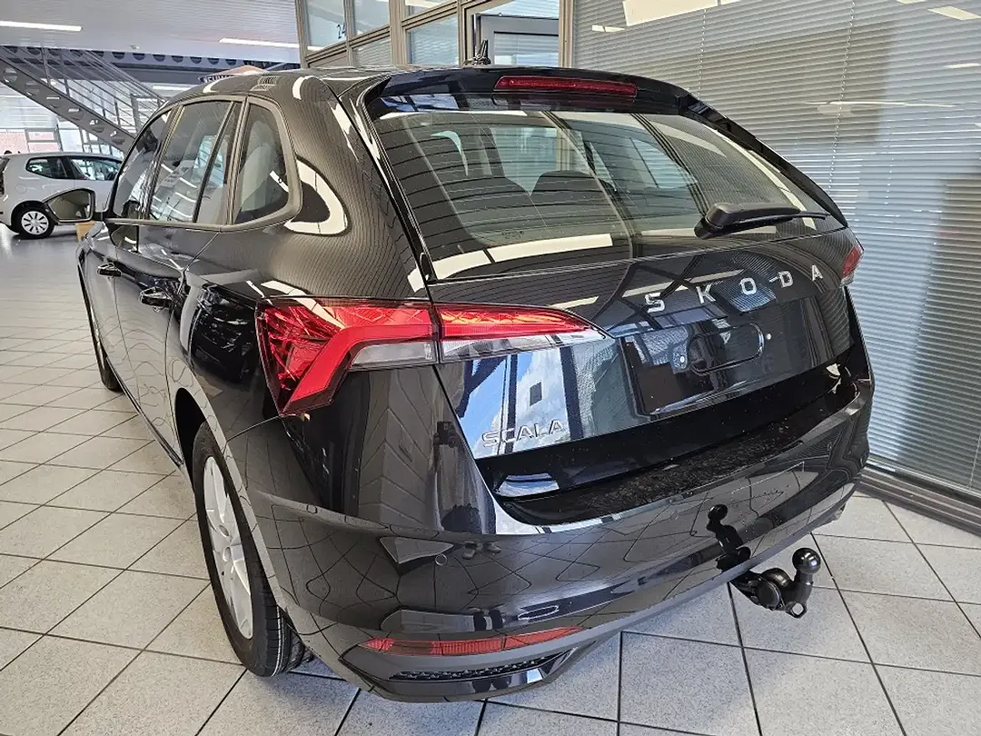 Skoda Scala - Thumbnail 3