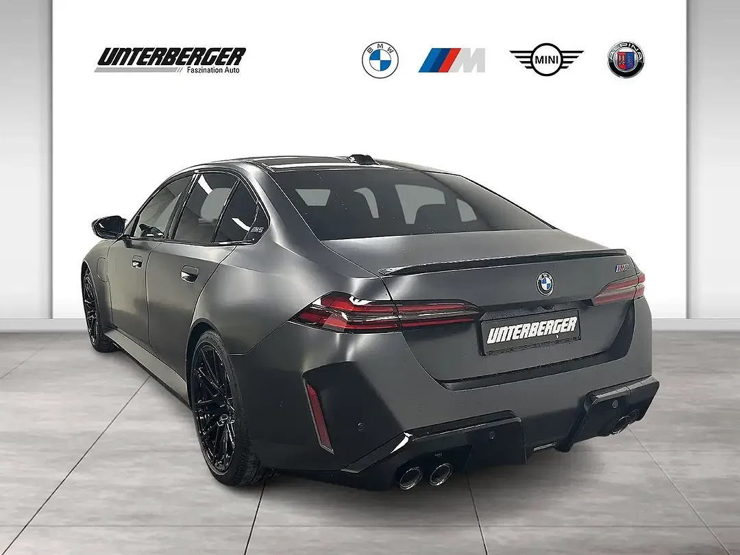 BMW M5 - Thumbnail 4