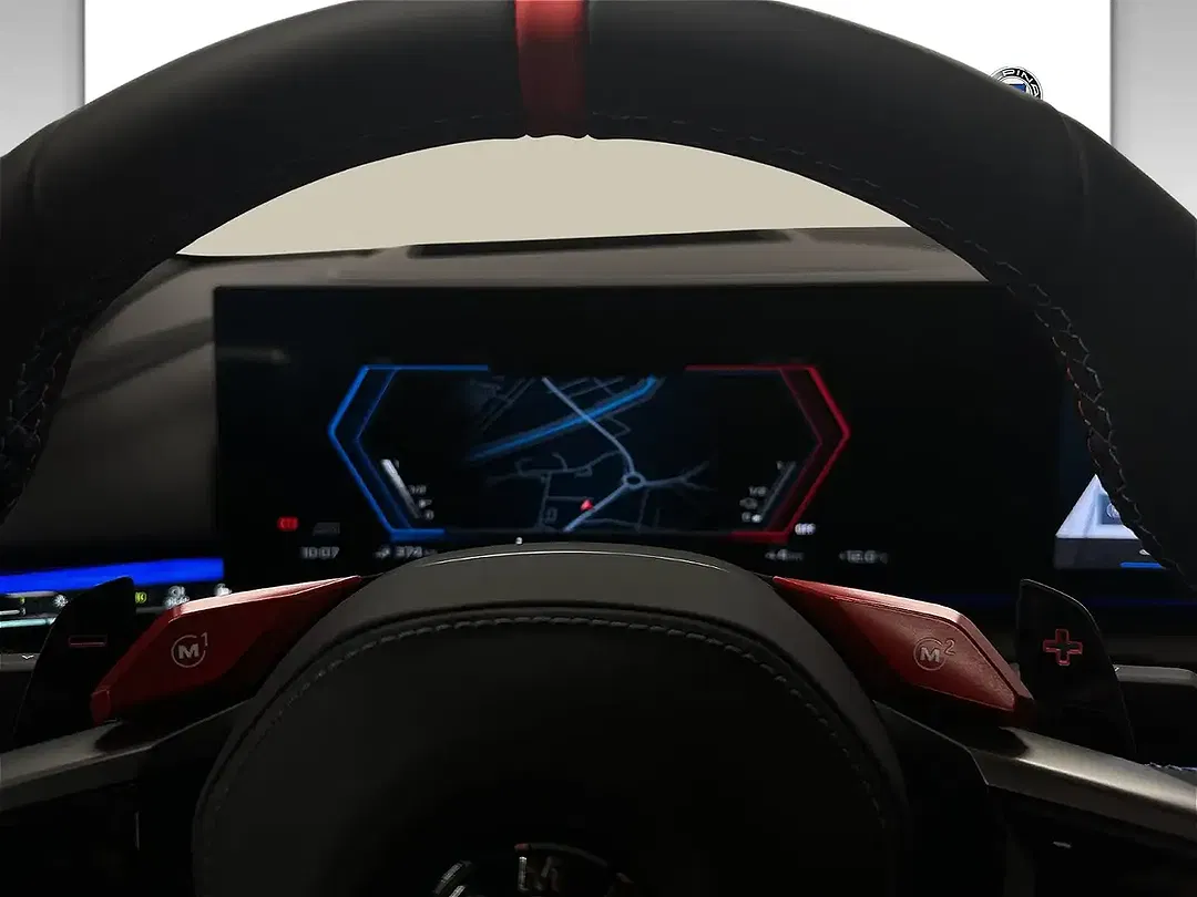 BMW M5 - Thumbnail 9