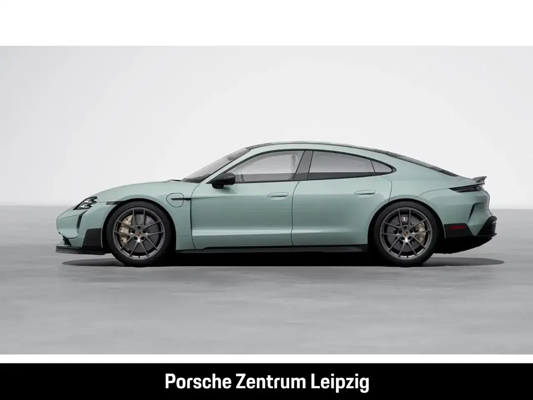 Porsche Taycan - Thumbnail 4