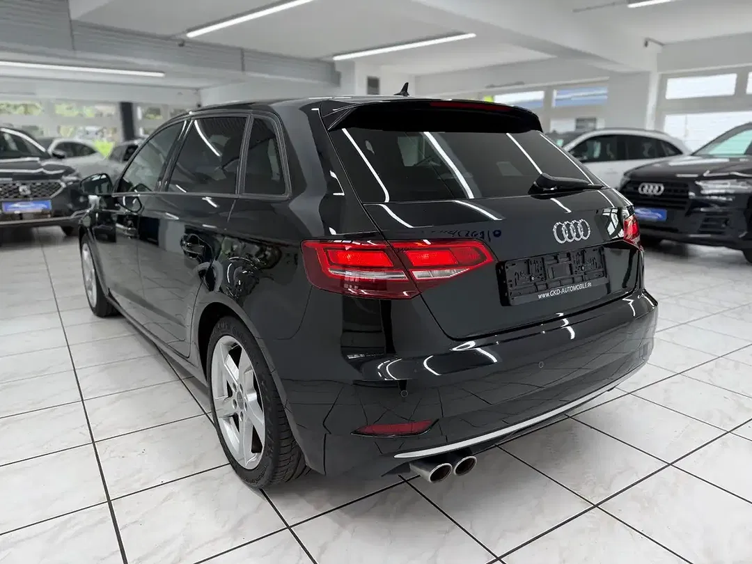 Audi A3 - Thumbnail 2