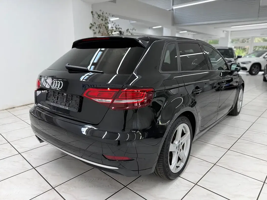 Audi A3 - Thumbnail 3