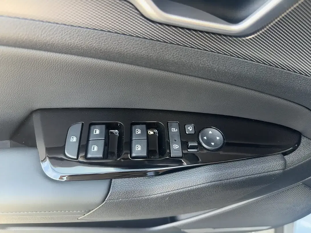 Kia Sportage - Thumbnail 11
