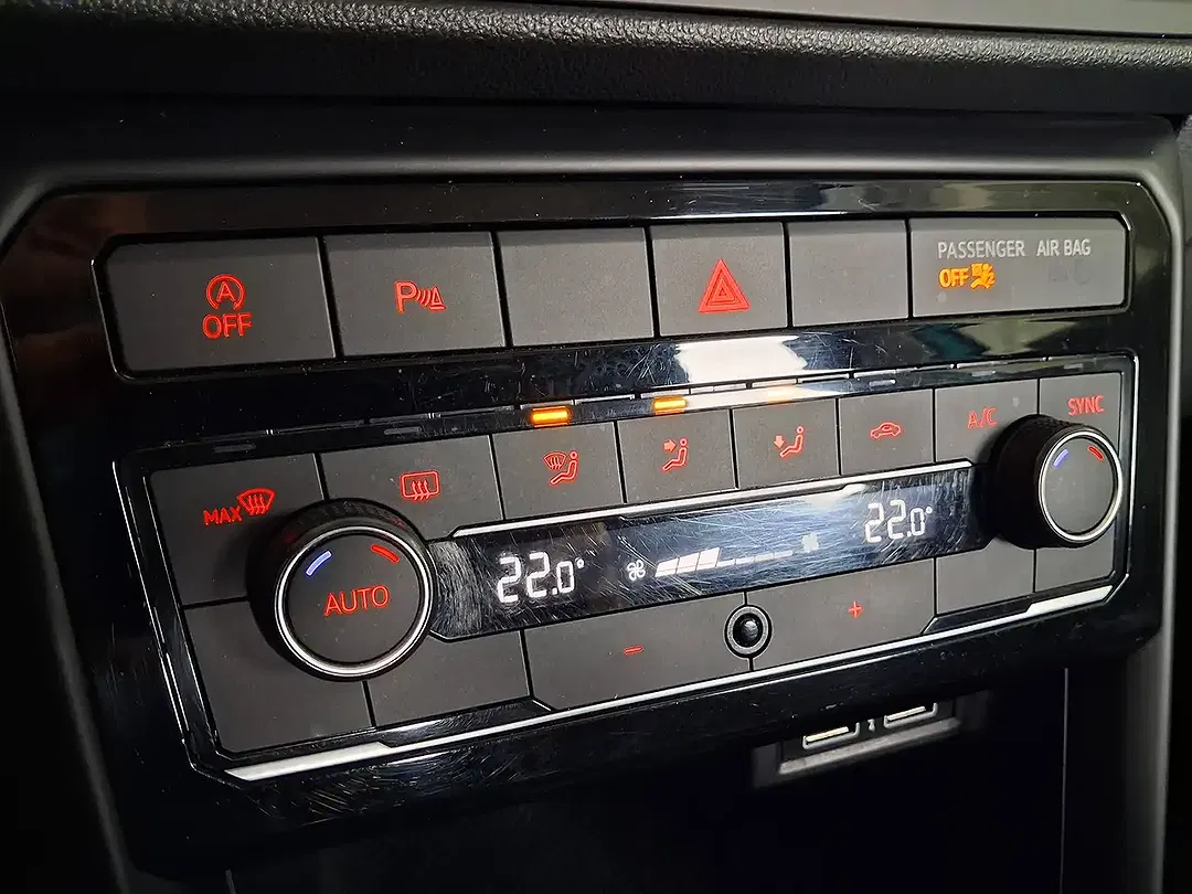 Volkswagen T-Cross - Thumbnail 13