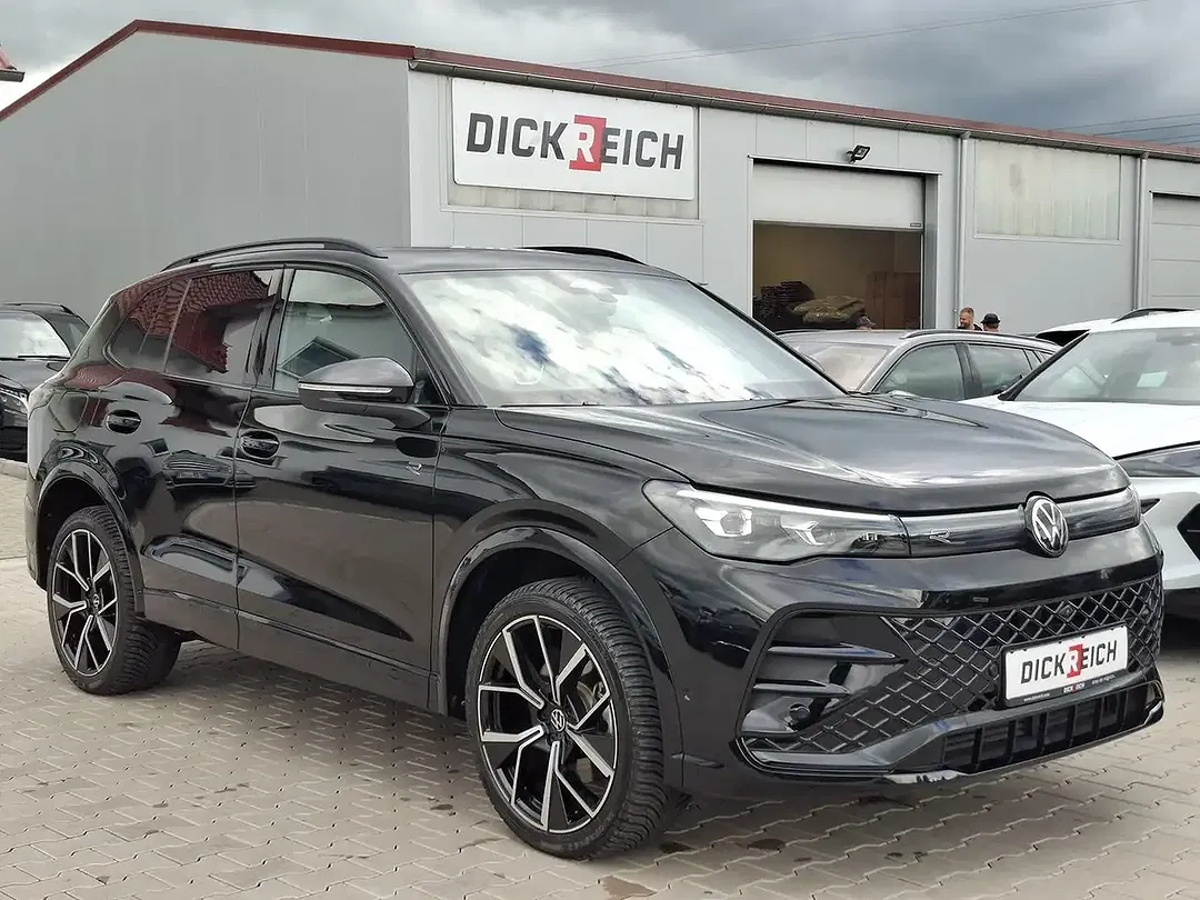 Volkswagen Tiguan - Thumbnail 1