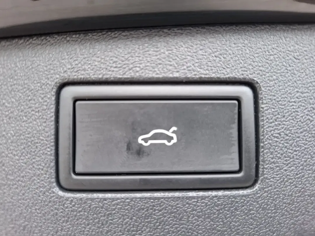 Volkswagen Tiguan - Thumbnail 15