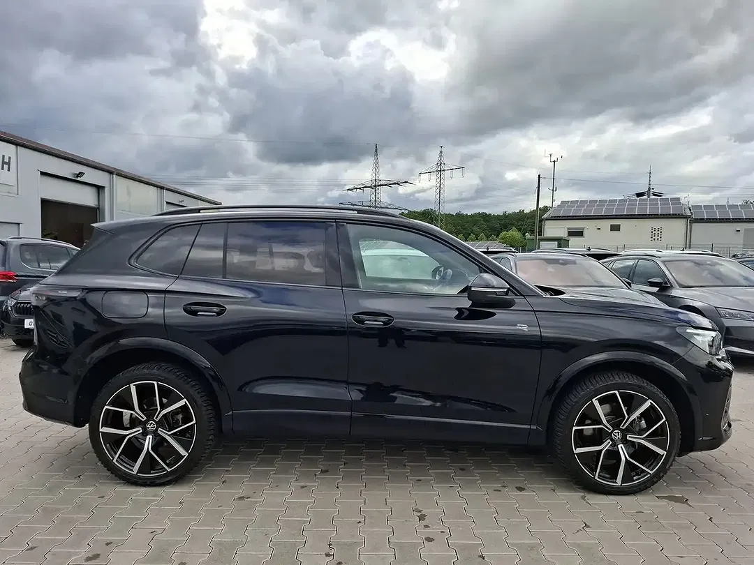 Volkswagen Tiguan - Thumbnail 2