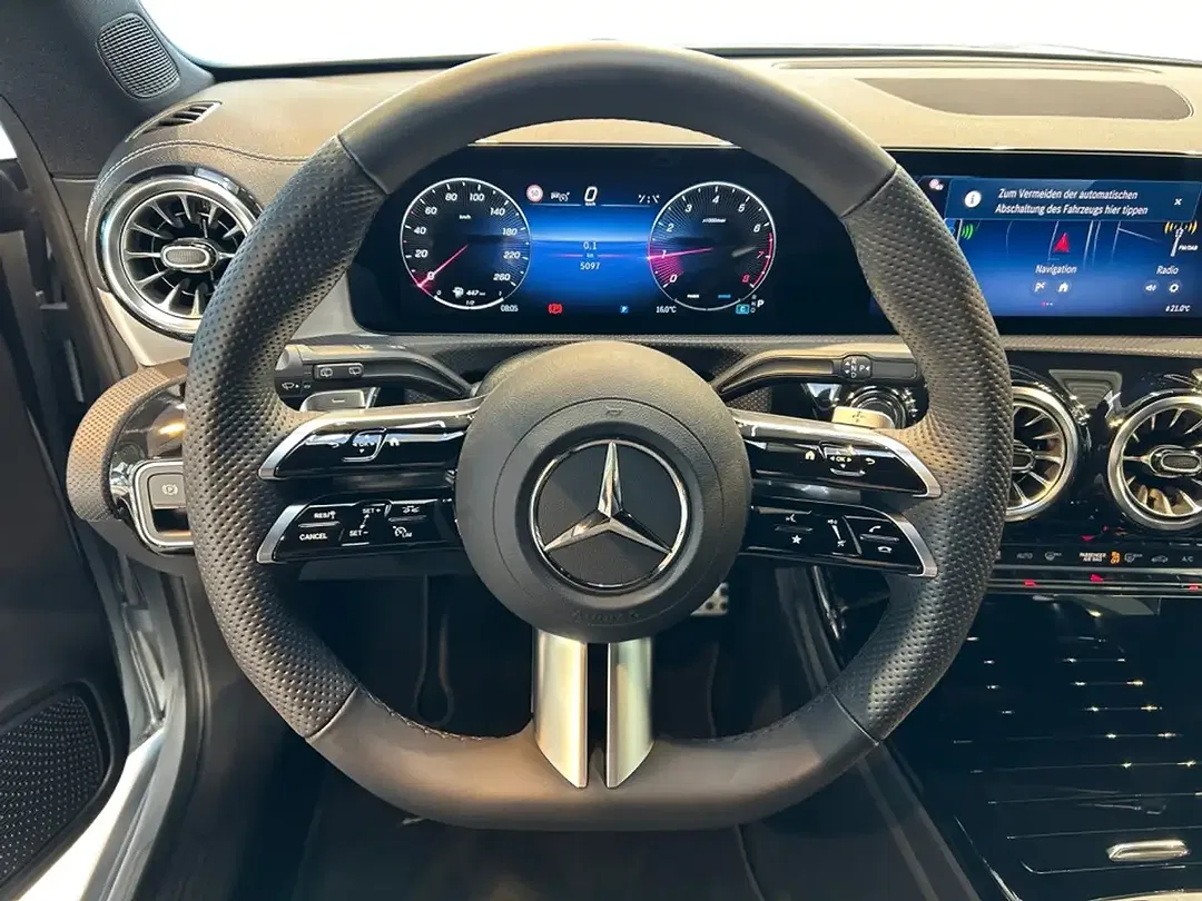 Mercedes-Benz CLA 200 - Thumbnail 10