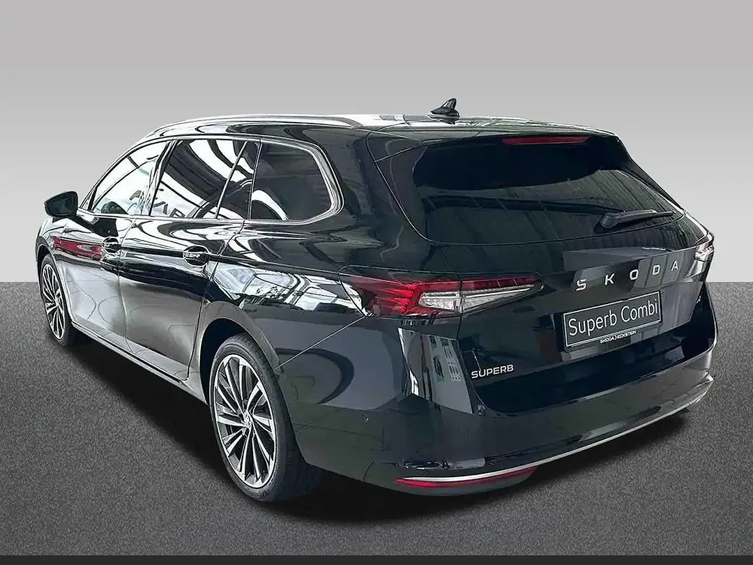 Skoda Superb - Thumbnail 4