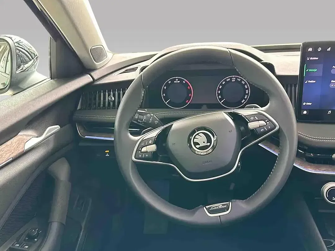 Skoda Superb - Thumbnail 9