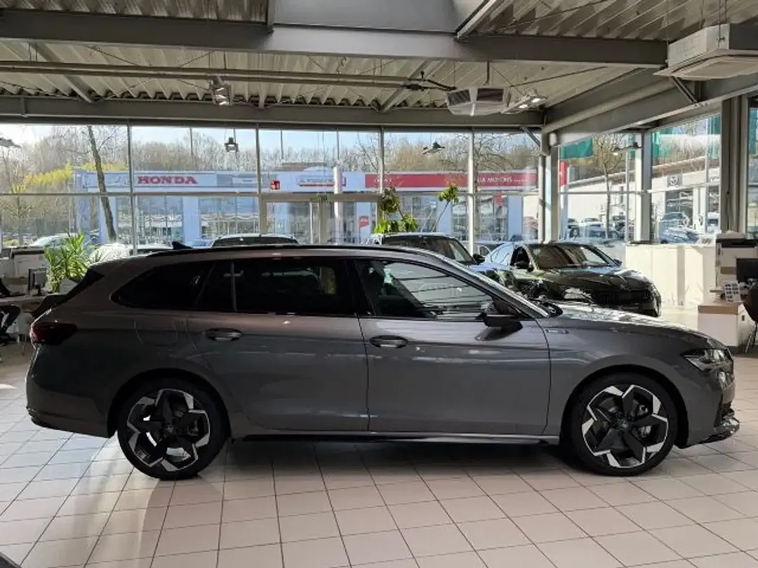 Skoda Superb - Thumbnail 4