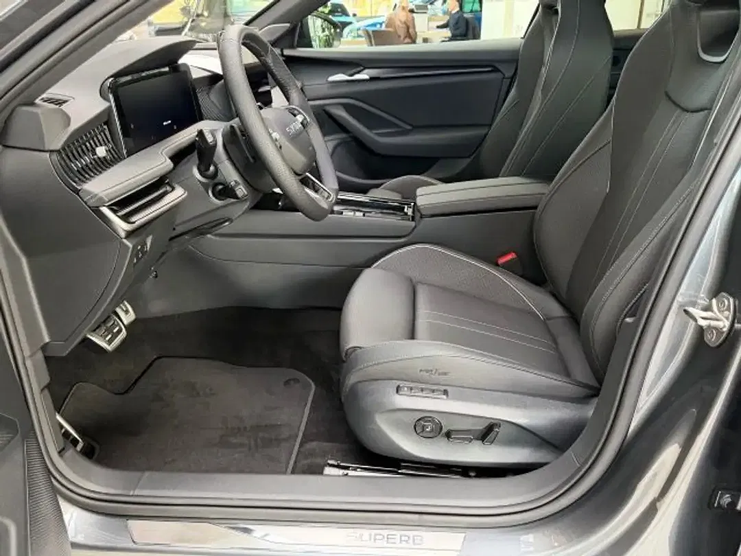 Skoda Superb - Thumbnail 6