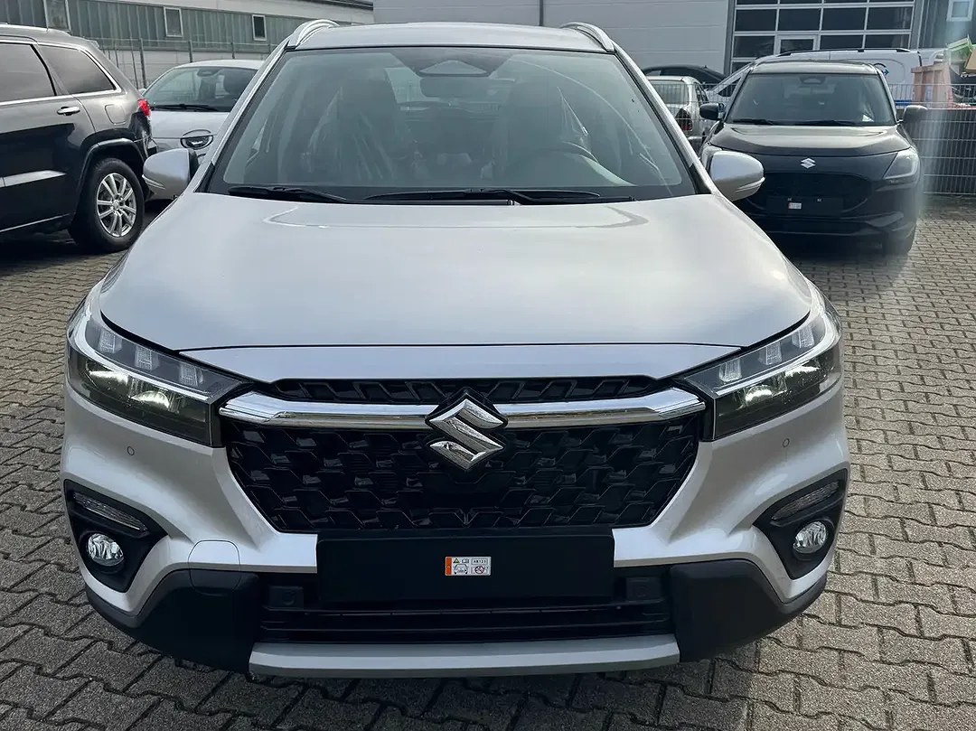 Suzuki S-Cross - Thumbnail 3