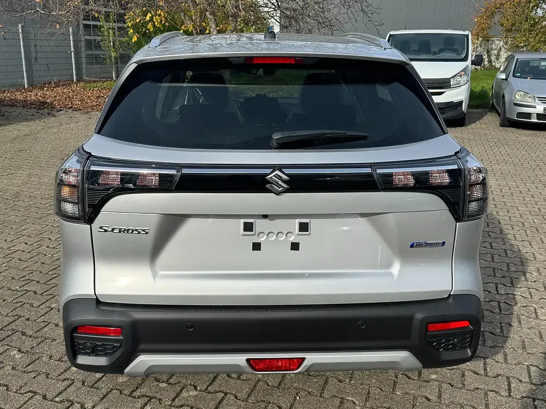 Suzuki S-Cross - Thumbnail 8