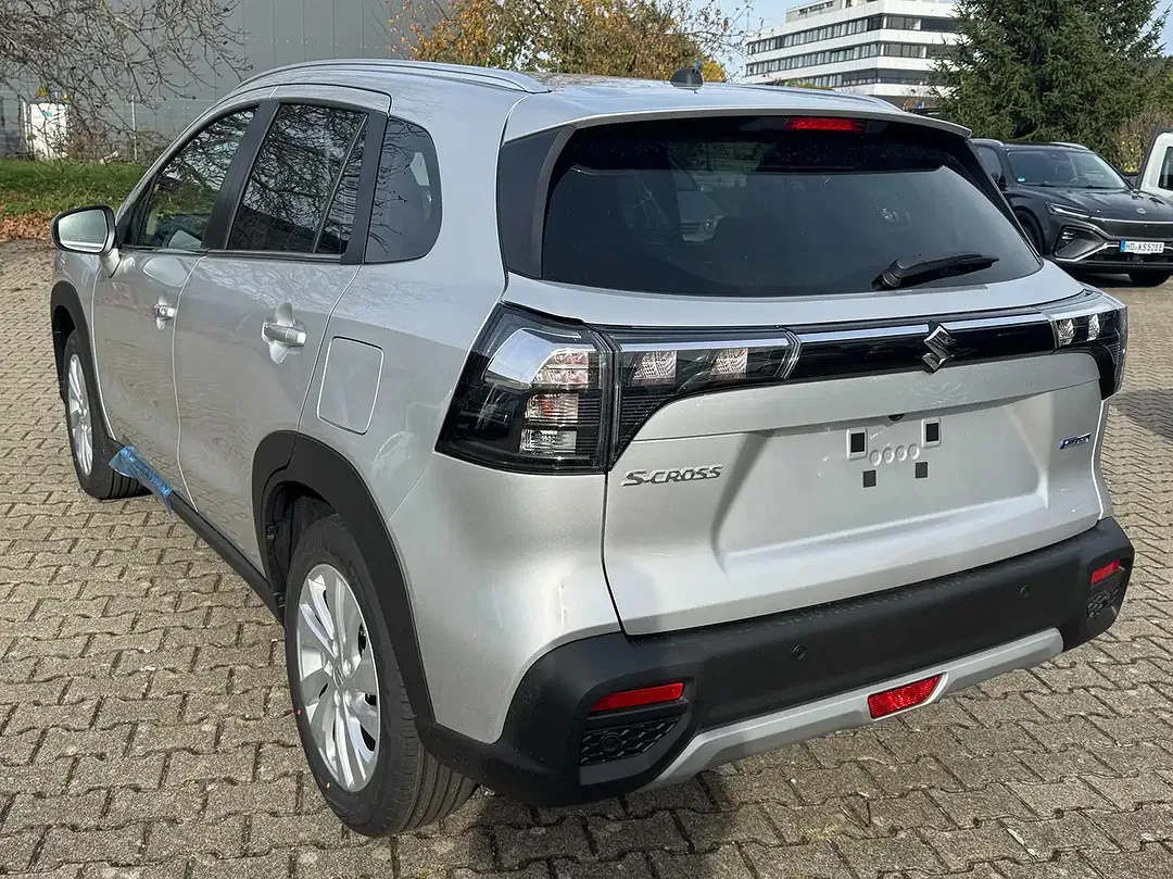 Suzuki S-Cross - Thumbnail 9